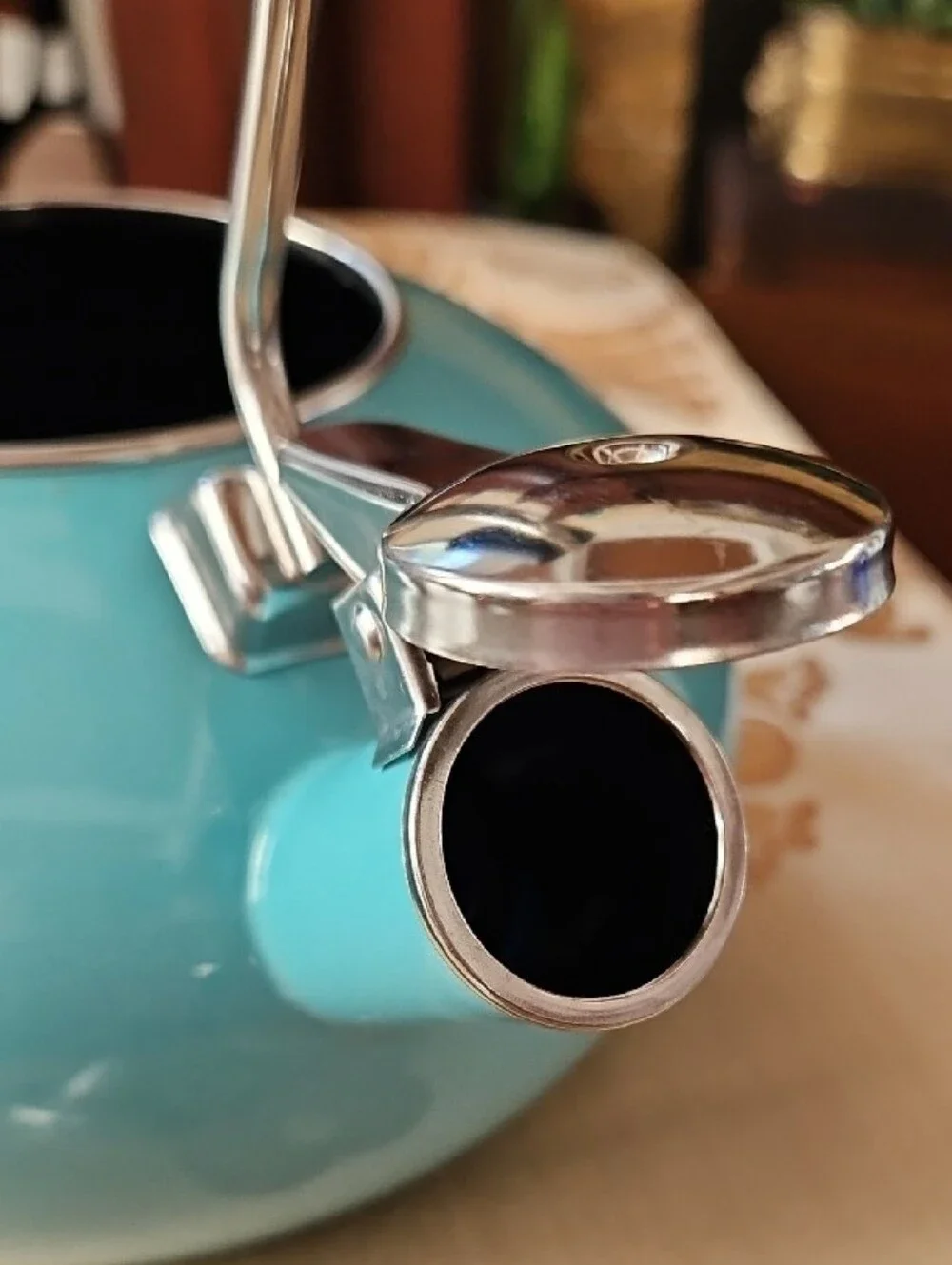 Chantal Anniversary Series Retro Whistling Tea Kettle Pastel Aqua Blue NWOT